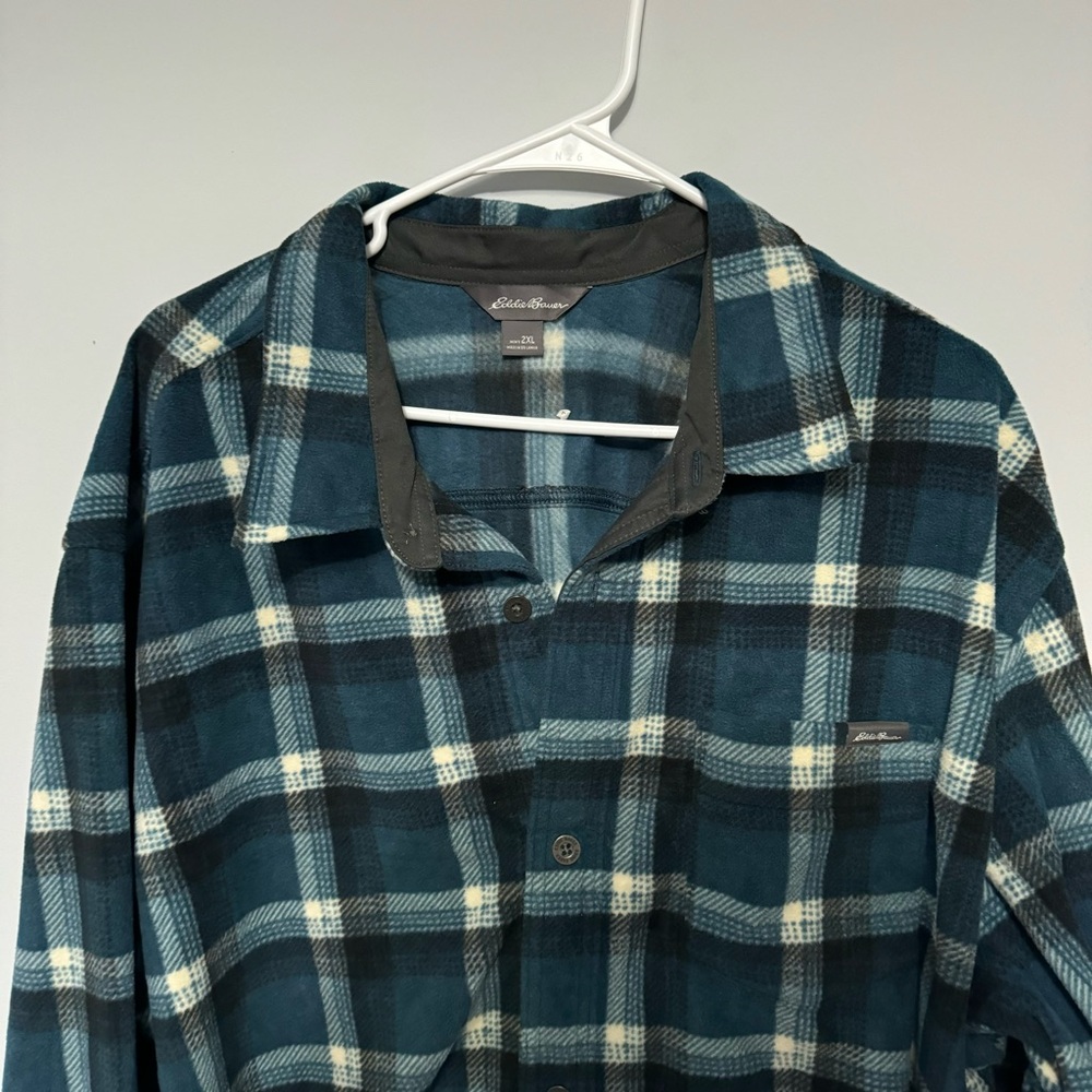 NWT Eddie Bauer Fleece Plaid Button Down Shirt - Picture 3 of 6